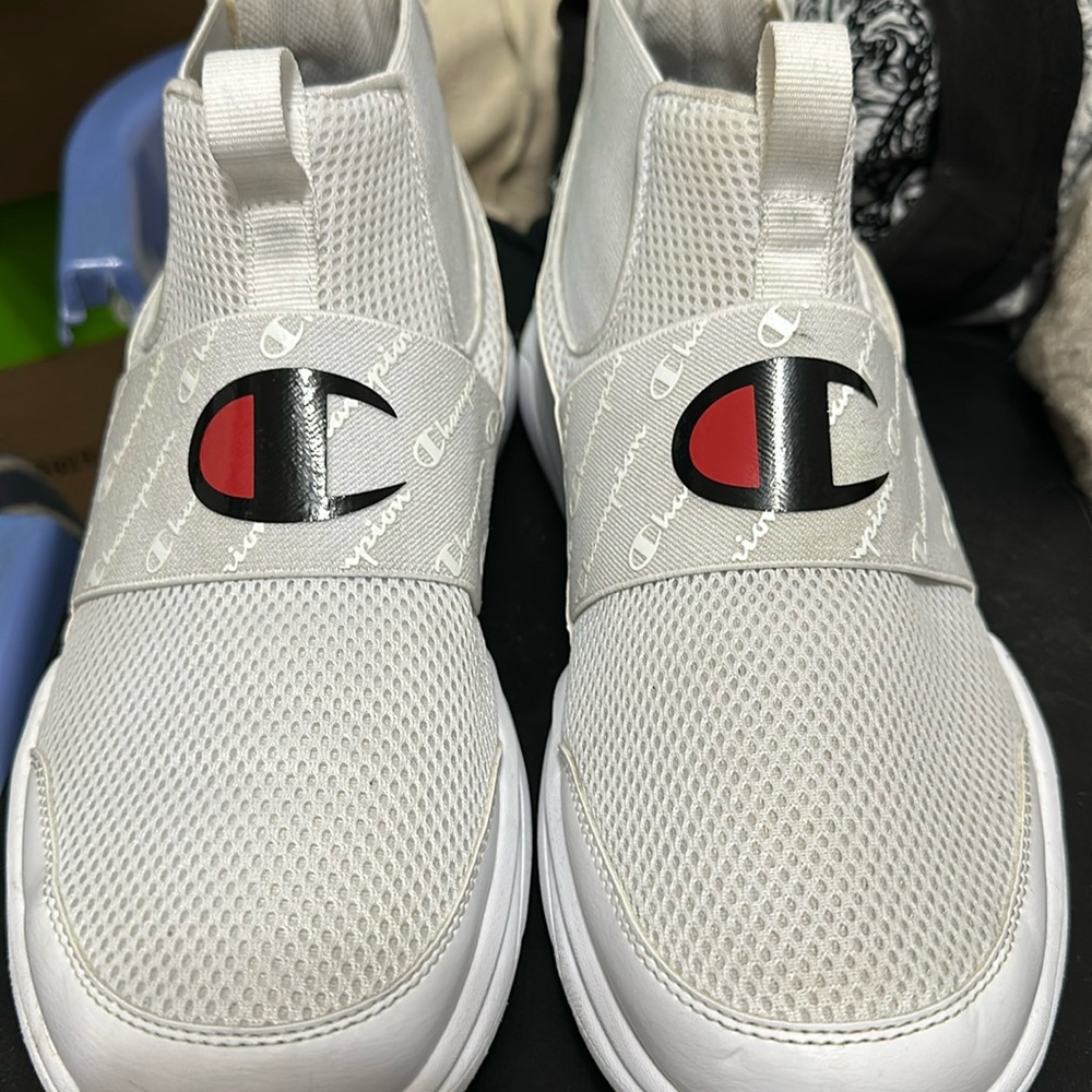 White Champion legacy athletic shoes Men’s 10